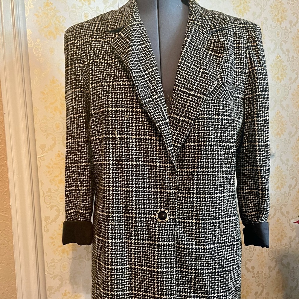 Howard Wolf Houndstooth Blazer